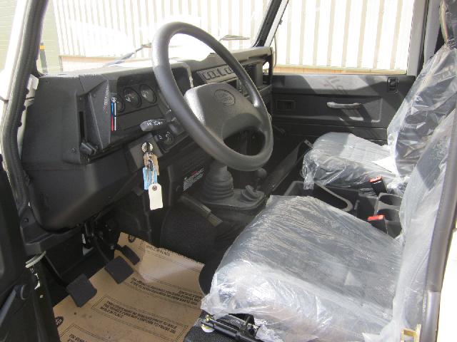 Unused Rover Defender 110 LHD pickups