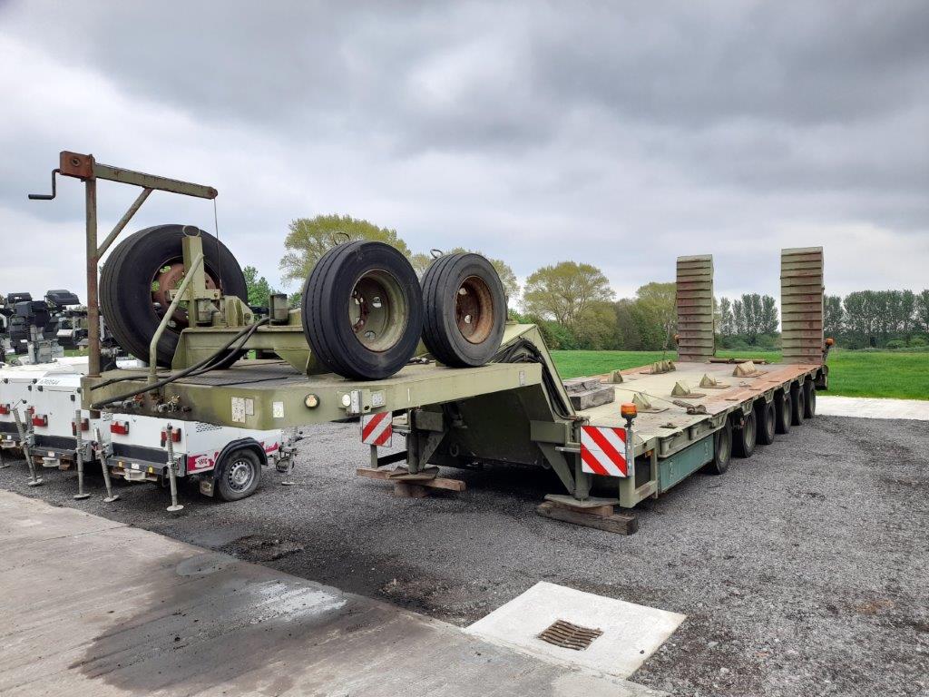 <a href='/index.php/trailers/low-loader-trailers/50436-goldhofer-stz-h6-65-60-6-axle-semi-trailer-50436' title='Read more...' class='joodb_titletink'>Goldhofer STZ H6-65/60 6 Axle Semi Trailer - 50436</a>